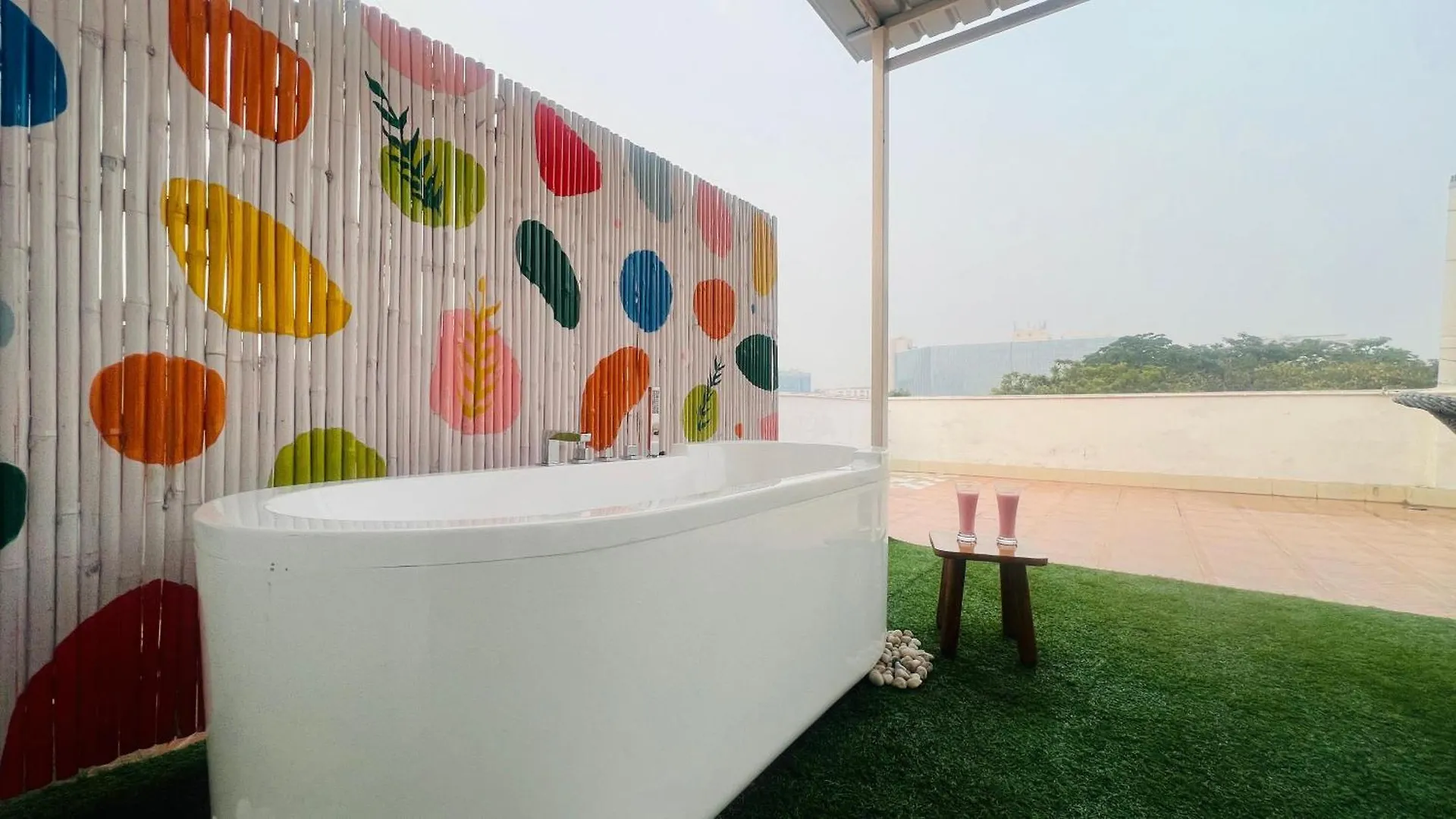 Bluo Penthouse - Dlf Cybercity, Bathtub Terrace Garden #Staycation Гургаон Индия