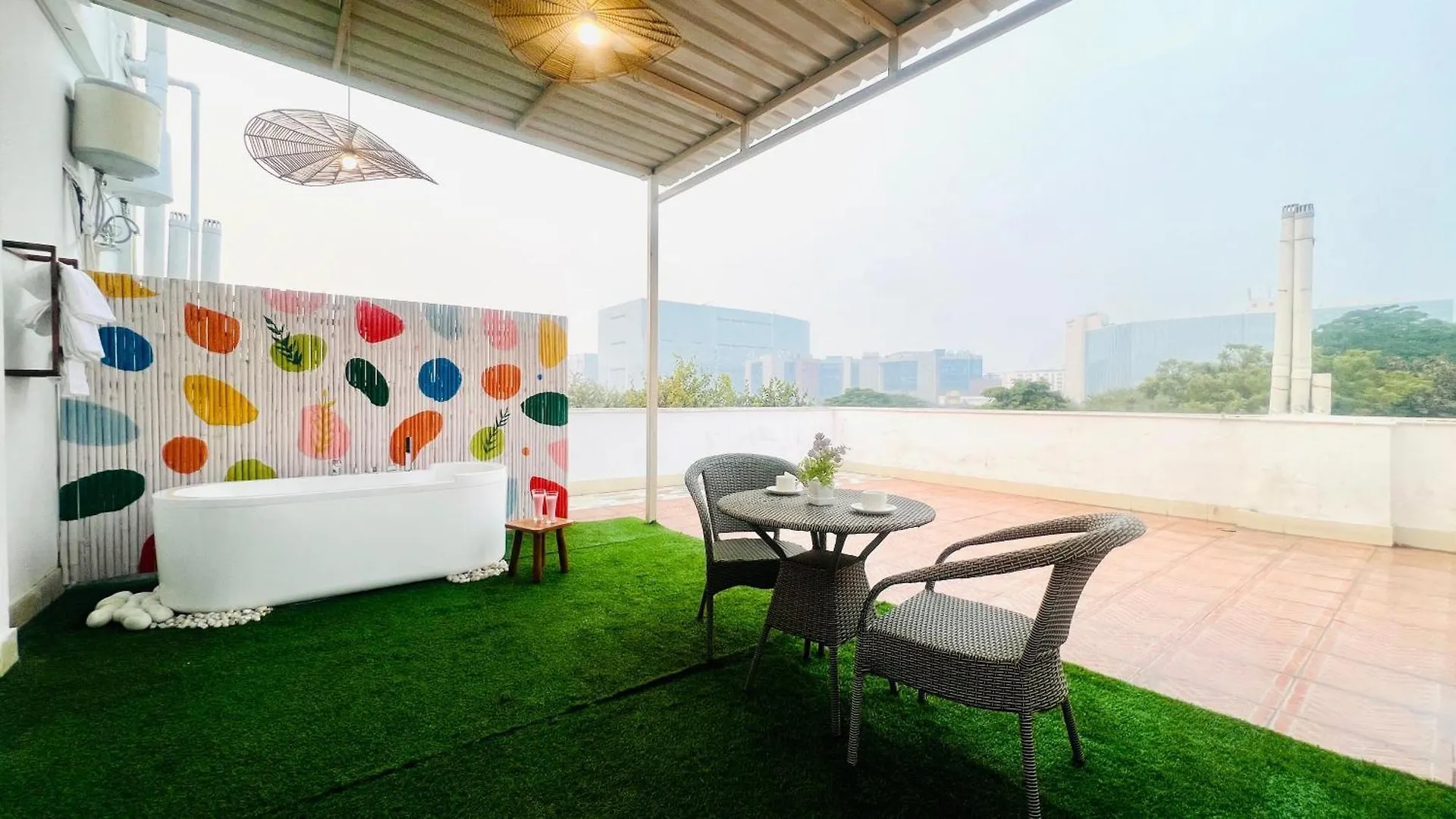 Bluo Penthouse - Dlf Cybercity, Bathtub Terrace Garden #Staycation Гургаон Апартаменты